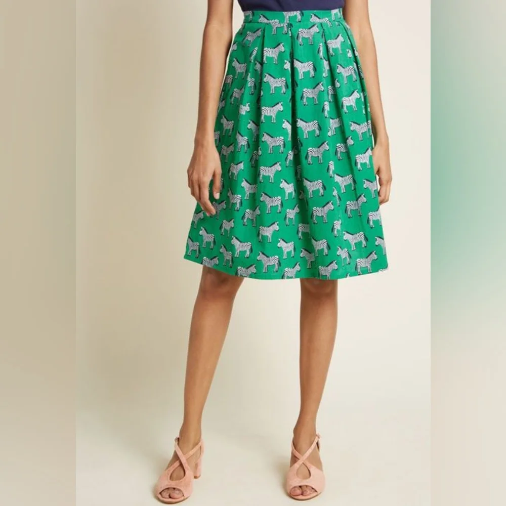 ModCloth/Compania Fantastica Sahara Character Green Zebra Skirt Size L - Picture 5 of 14